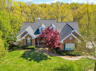 5016 Country Club Dr, High Ridge, MO 63049