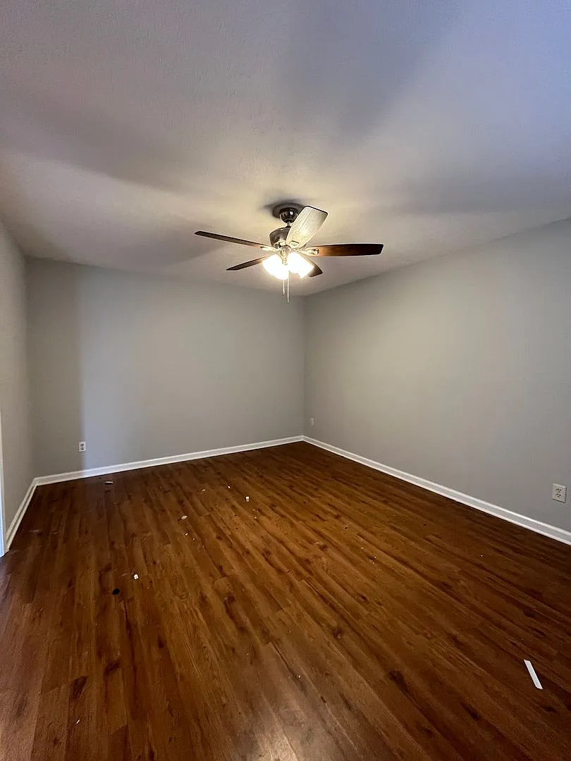 105 Hillridge Court — Photo 3