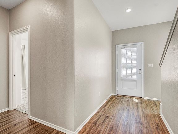 2nd image of 1449 Weatherford Ln