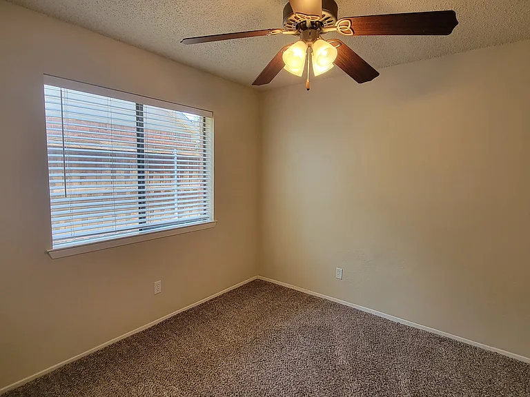 3217 Cliffview Dr — Photo 18