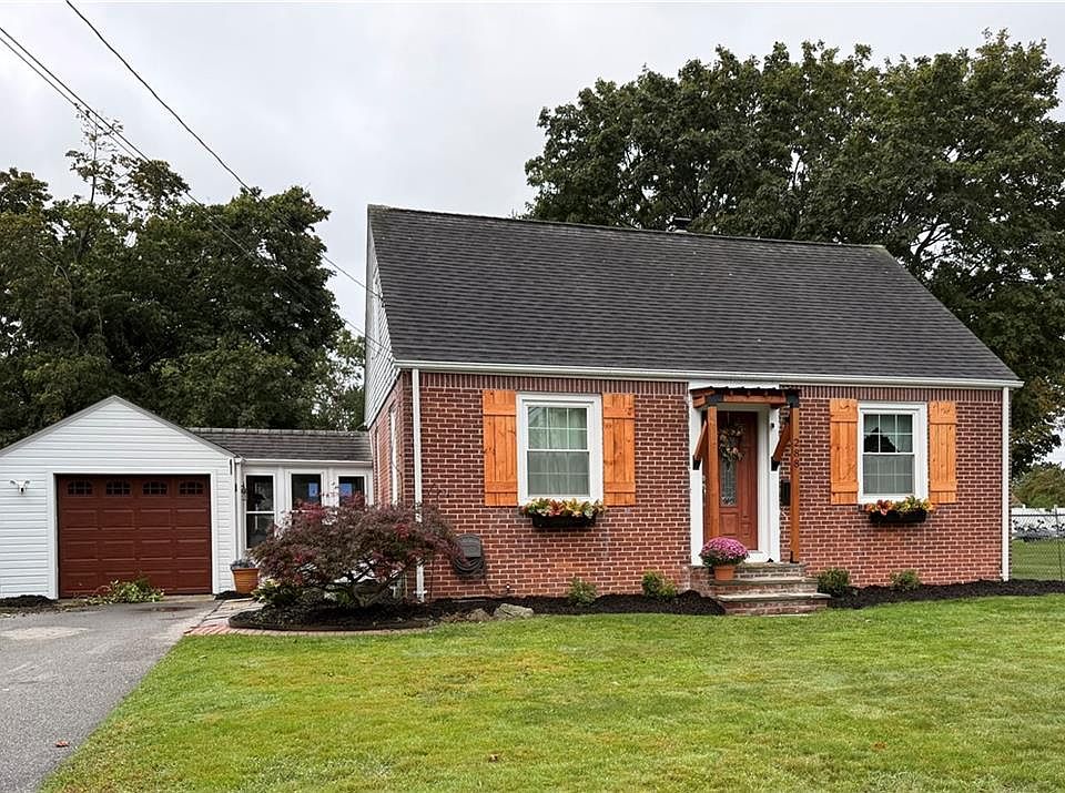 1st image of 288 Chapmans Ave