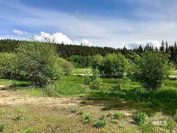 4th image of 1408/1412 Mountain Meadow Dr