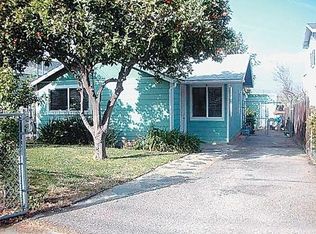 11047 Whitegate Ave, Sunland, CA 91040