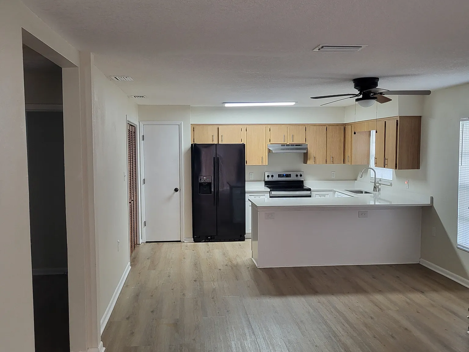 2 bed, 1020 sqft, $1,295 — Photo 3