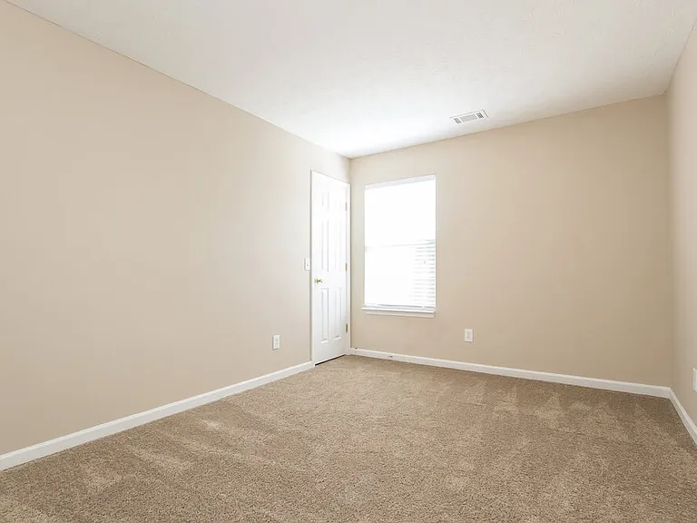 1240 Chris Lake Dr — Photo 12