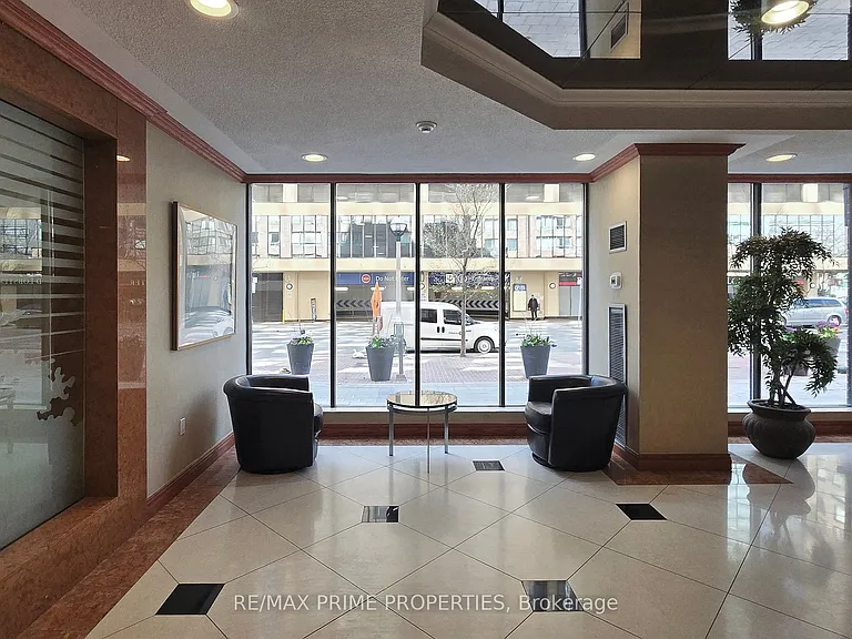 633 Bay St #2516 — Photo 9