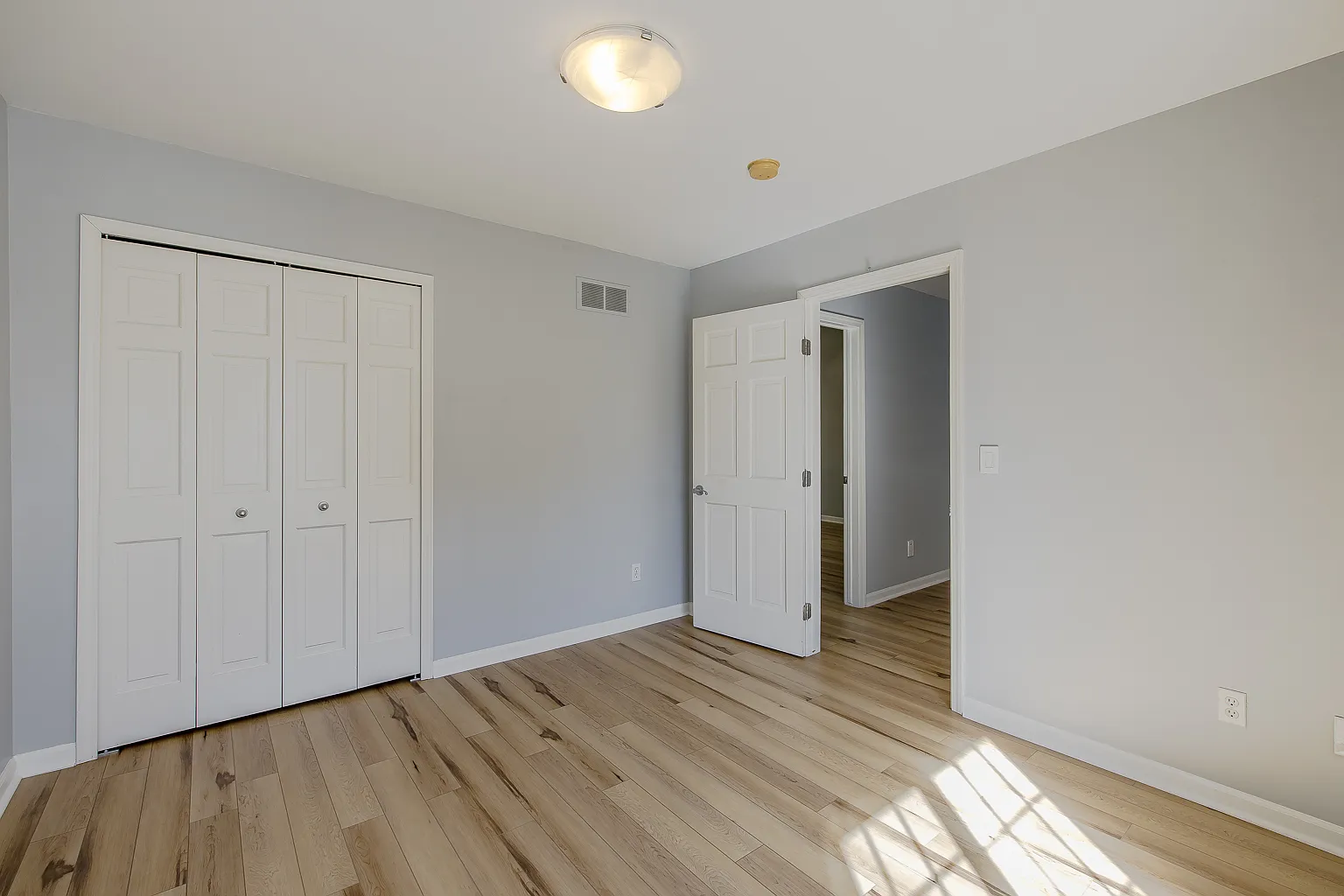 3 bed, 1615 sqft, $2,900 — Photo 1