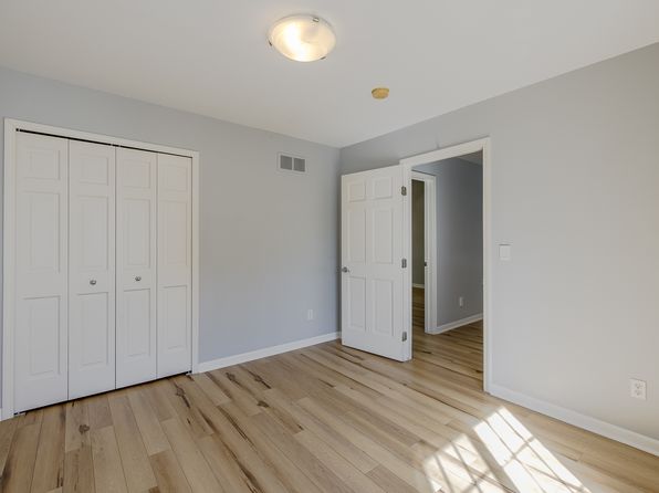 521 James Cir