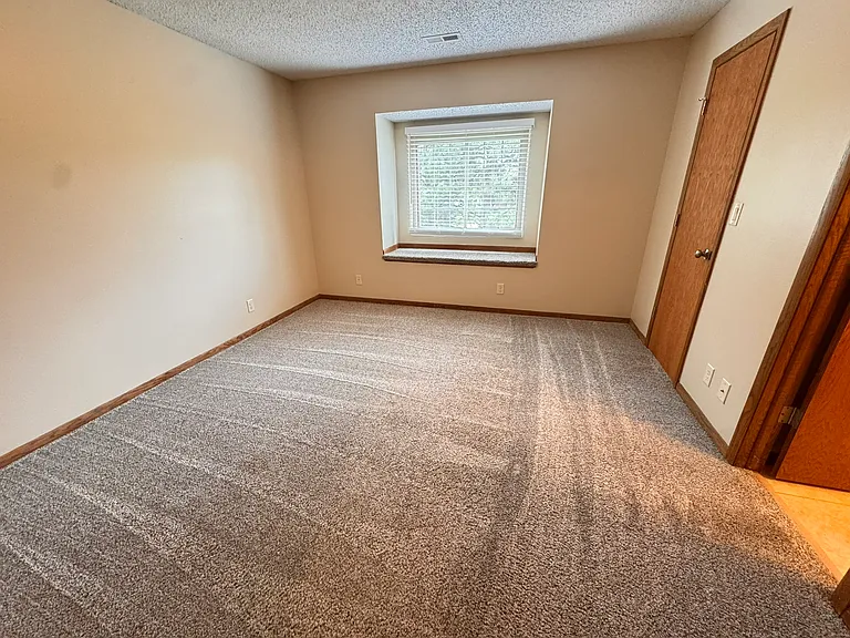 5011 Emerald Dr #22 — Photo 11