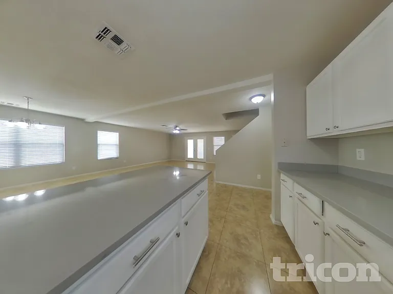 2283 E Palm Beach Dr — Photo 6