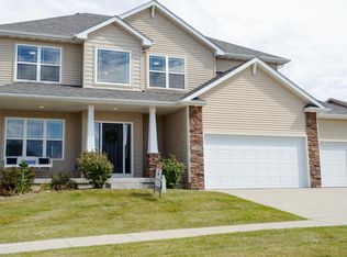 3408 Red Fox Rd, Ames, IA 50014