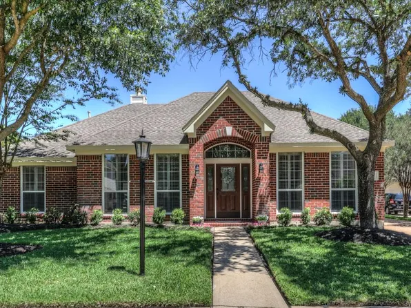 17906 Mossy Ridge Ln, Houston, TX 77095