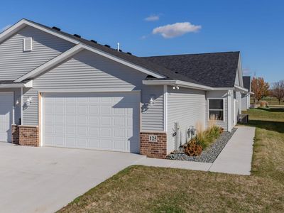 125 Beacon Harbor Cir, East Moline, IL, 61244