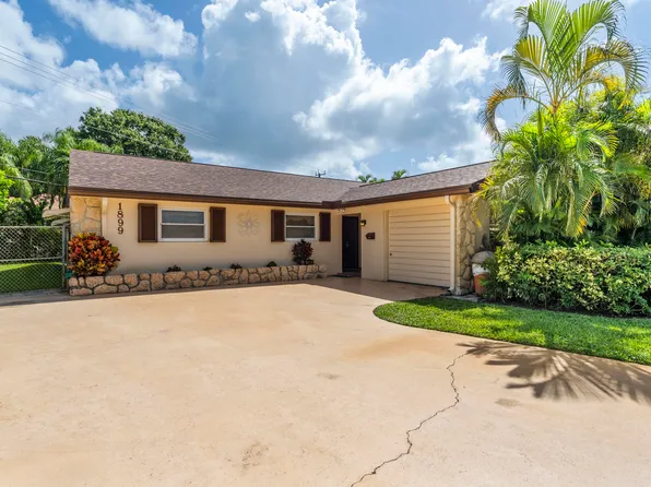 1899 Central Court, Lake Clarke Shores, FL 33406