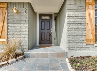 293 Somerset Cir, Bedford, TX 76022