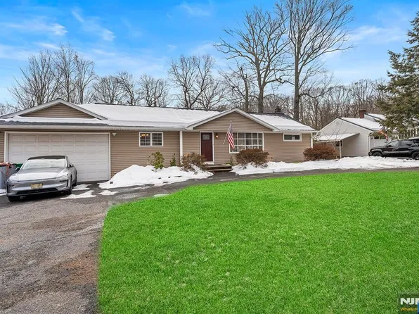 777 Washington Ave, Washington Township, NJ 07676