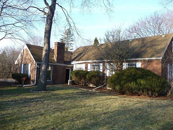 2nd image of 27907 California Dr NE
