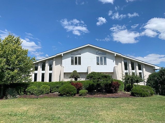 1st image of 3005 London Dr
