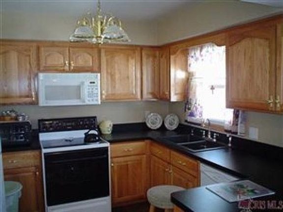 4th image of 8149 Cherry Hill Dr NE