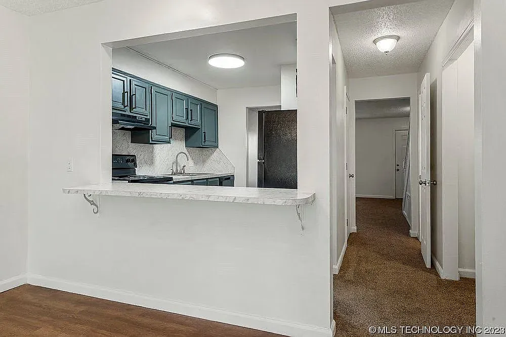 2 bed, 2.5 bath, 1148 sqft, $1,200 — Photo 4