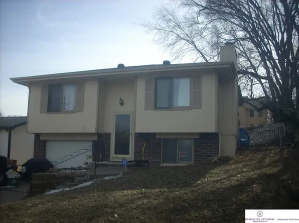 4611 Madison St, Omaha, NE 68117