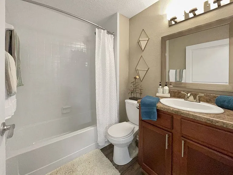Lexington Farms Apartments — Photo 19