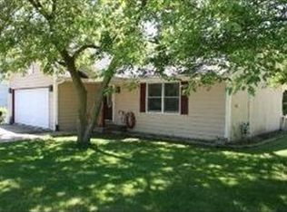 214 Tamarack Hollow St SW, Poplar Grove, IL 61065