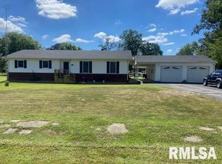 5106 W Franklin St, Sesser, IL 62884