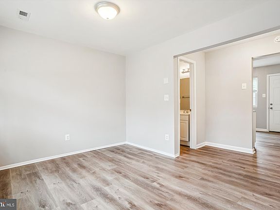 4th image of 613 Olde Forge Dr