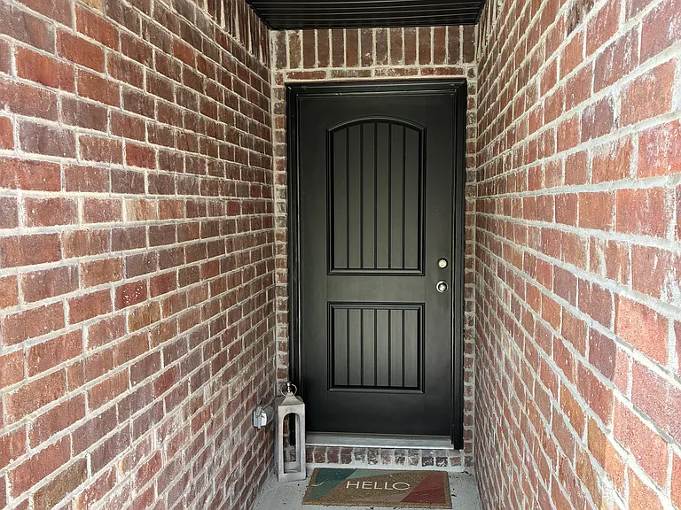 1487 Meadows Dr — Photo 3