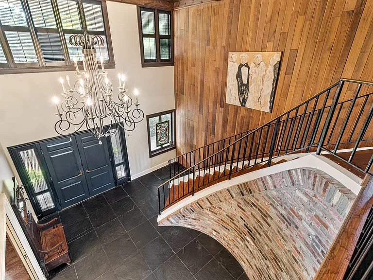 3400 Deborah Dr — Photo 17