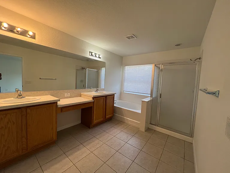 4146 SW 51st Ter — Photo 14