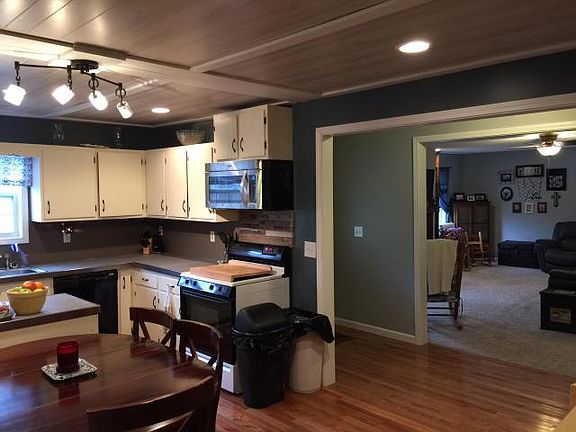 3rd image of 459 Sycamore Dr