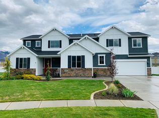 2261 W Shorebird Cir, Farmington, UT 84025