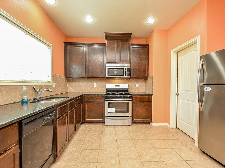 3427 Denton Meadows Ct — Photo 18