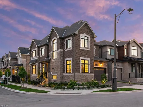 1388 Aymond Cres, Oakville, ON L6H 7W8
