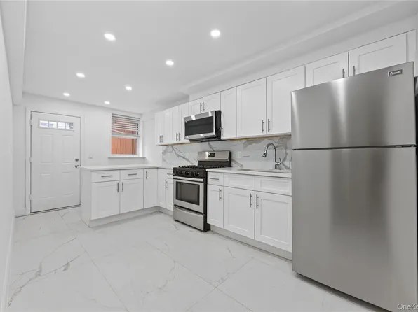 3121 Mickle Avenue, Bronx, NY 10469