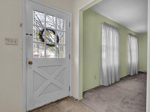 5th image of 275 Oak Hill Dr