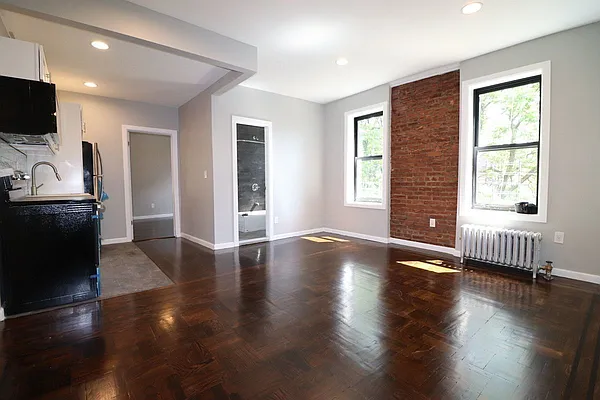 Rented by Bruma Realty LLC | media 15