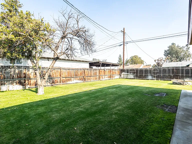 200 Wetherley Dr — Photo 17