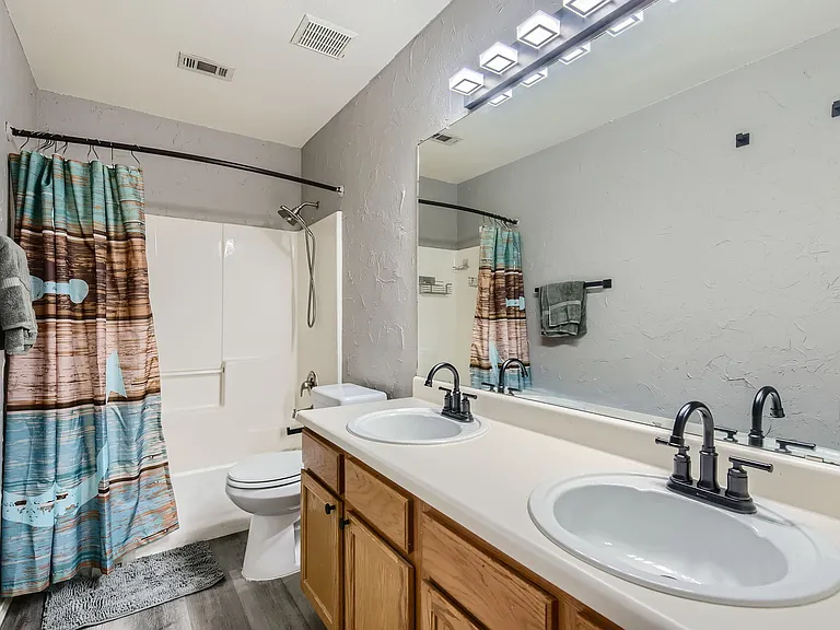 134 Bellair Dr — Photo 8