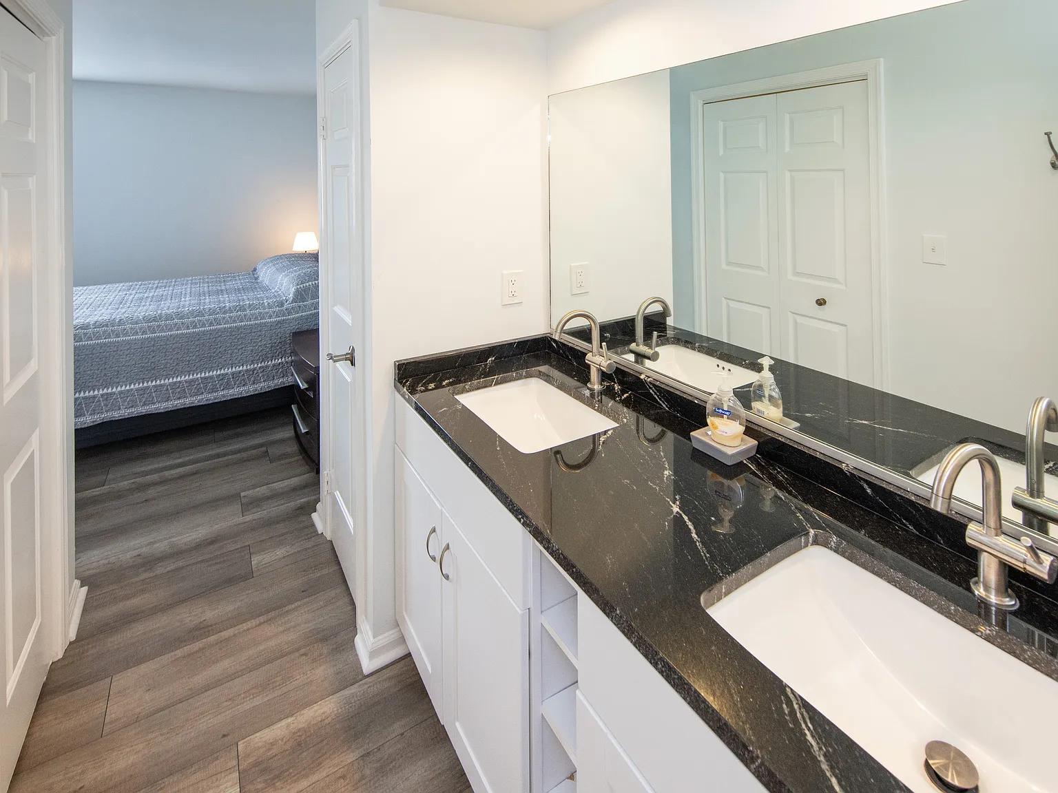 2 bed, 2.5 bath, 1205 sqft, $2,350 — Photo 3