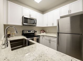 El Paseo, Tustin, CA 92780