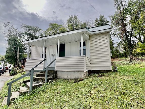 2nd image of 400 White Ave
