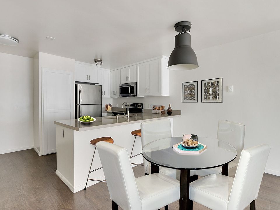 1st image of 2727 6th St APT 0103A