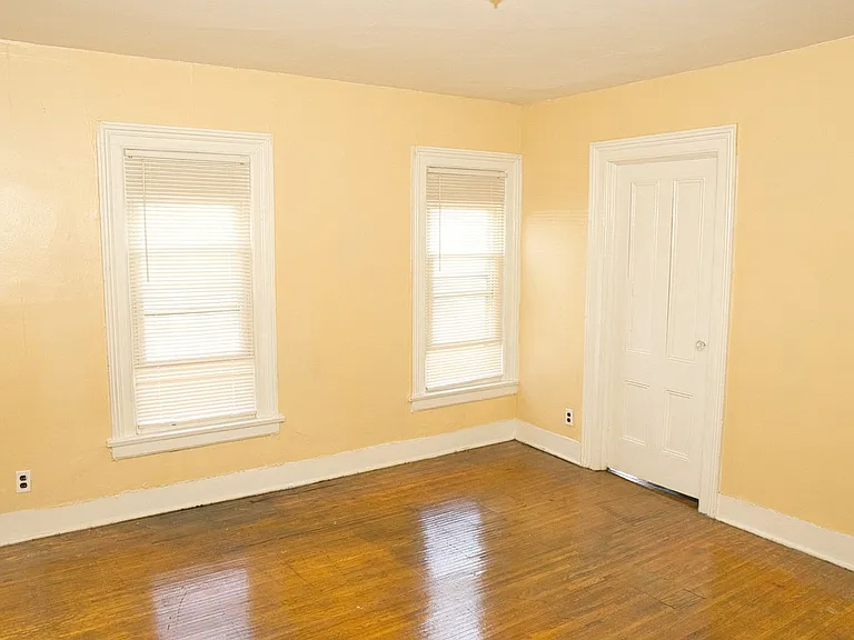 865 Clifford Ave — Photo 12
