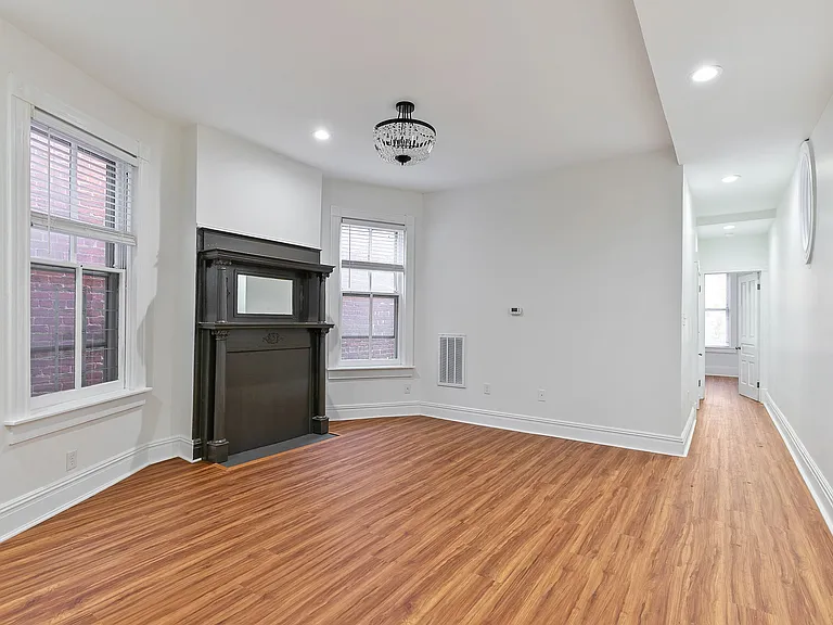 1619 W Grace St — Photo 23