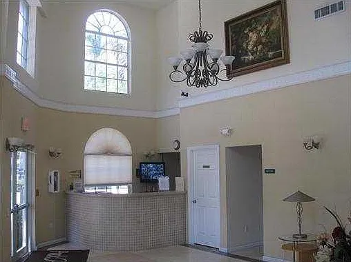 1640 Presidential Way — Photo 3