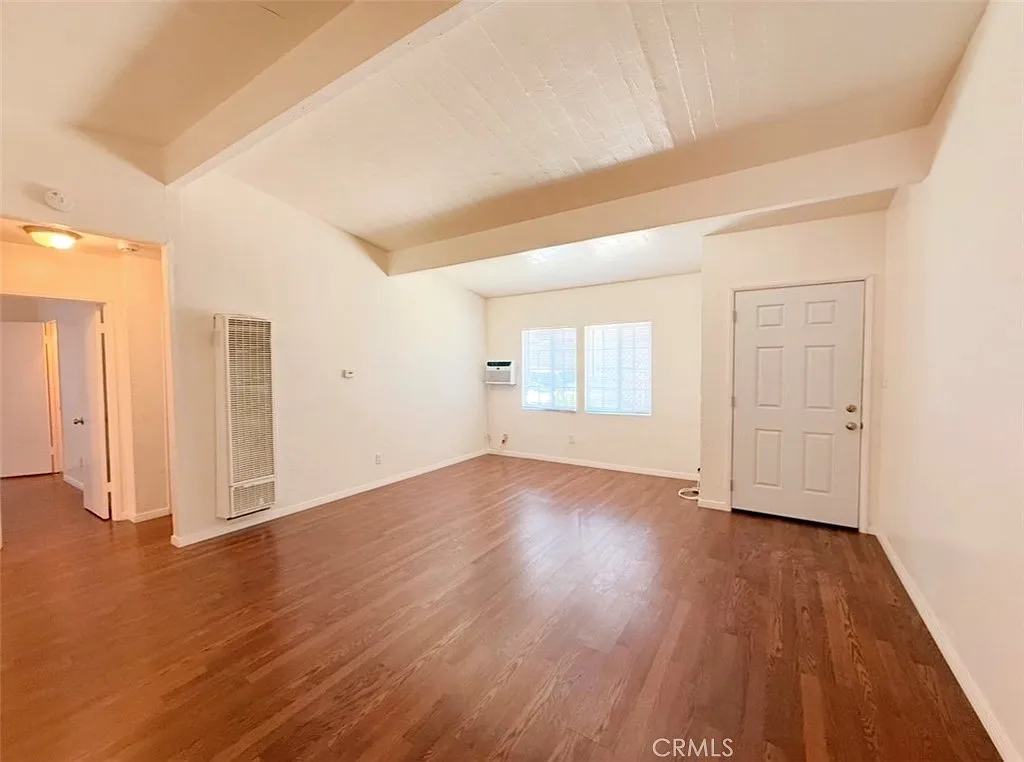 2 bed, 725 sqft, $1,650 — Photo 3