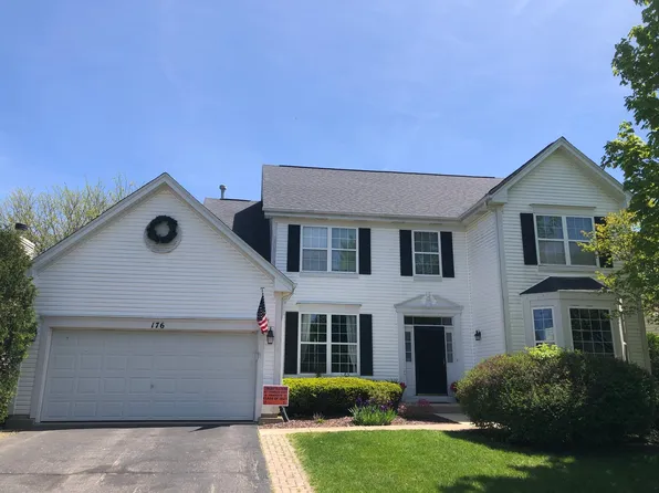 176 Renaux Blvd, Saint Charles, IL 60175